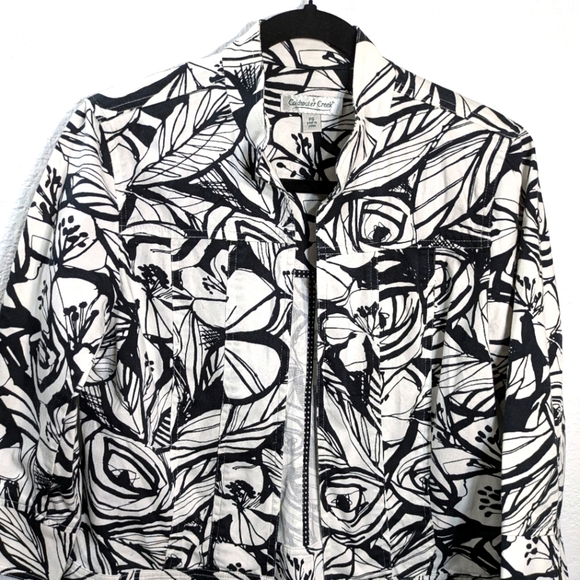 Black and White Floral Jacket - Picture 1 of 3
